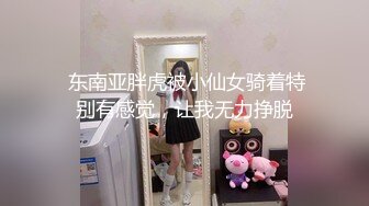 美食一条街近距离偷拍白裤子美少妇的嫩鲍鱼