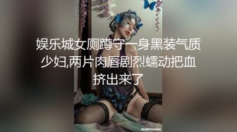 泳池旁幫男友口爆吞精