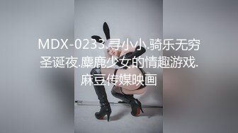  黑白配大乱斗激情4P演绎，黑人这大驴鸡巴狂草亚裔两美女，这大鸡巴一点不怜香惜玉