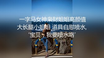 欧美性爱宝典：帅气小受被肌肉大叔疯狂抽插